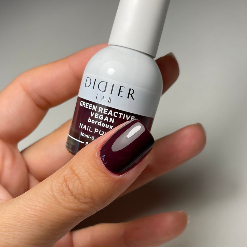 "Didier Lab" veganiškas nagų lakas "Green reactive", bordeux, 10ml