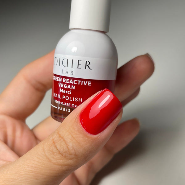 "Didier Lab" veganiškas nagų lakas "Green reactive", merci, 10ml