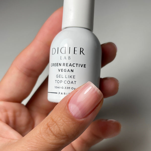 "Didier Lab" veganiškas viršutinis klasikinio nagų lako sluoksnis "Green reactive Gel Like Top Coat", 10ml
